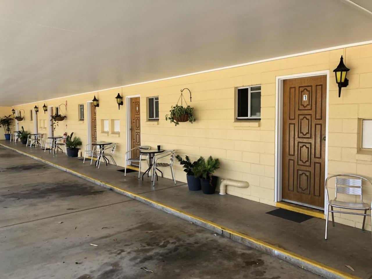 Bororen Hotel Motel Exterior photo